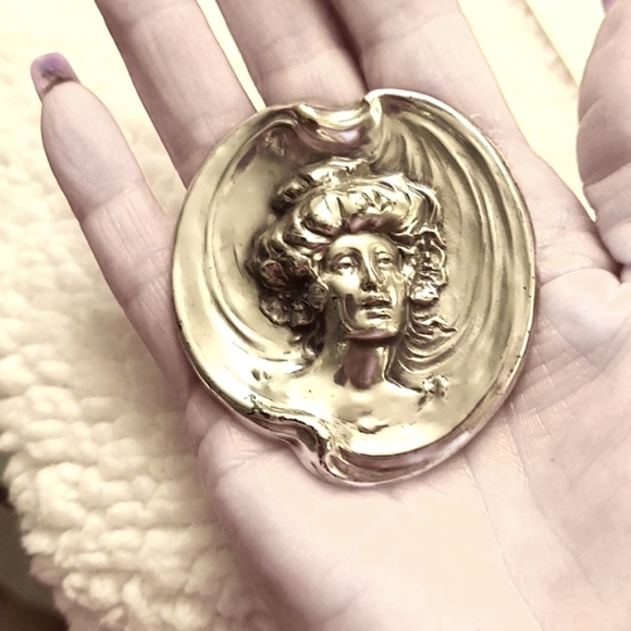 FINAL SALE Gibson Girl brooch - Picture 4 of 5